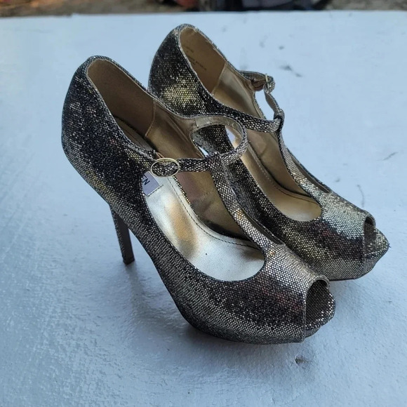 Steve Madden P-REVAA Gold Glitter Stiletto High Heels Adjustable Buckle Strap 9 - Picture 8 of 8